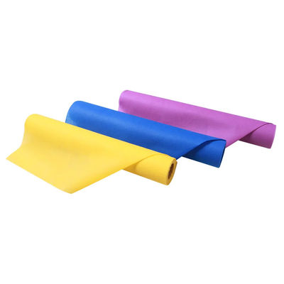 Multicolor PP Nonwoven Table Cloth Waterproof Eco Friendly Non Toxic